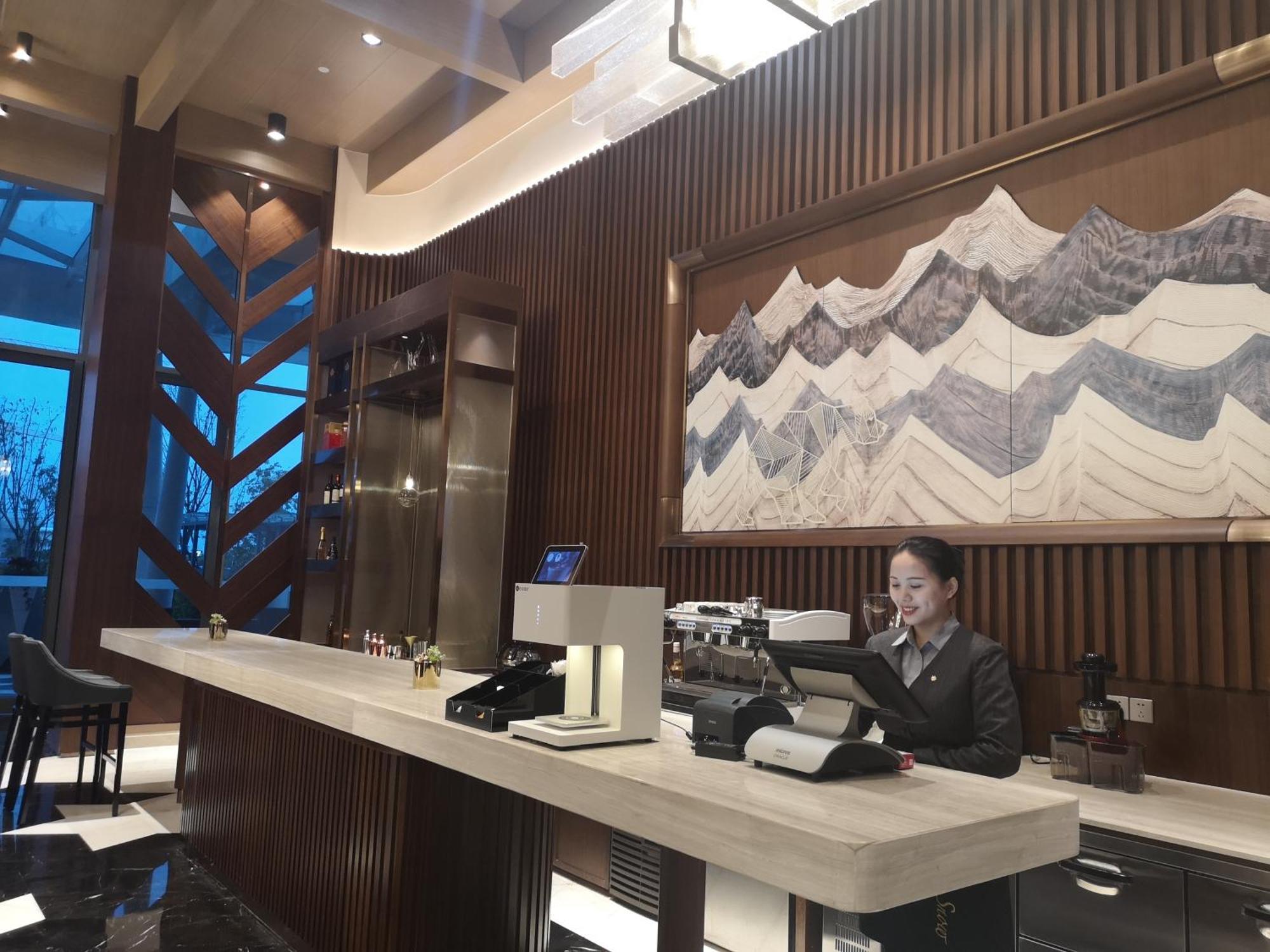L+Snow Supreme Hotel 샹하이 외부 사진